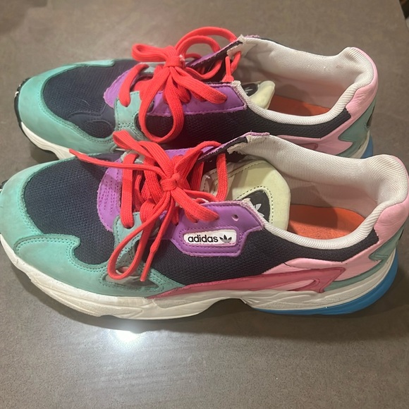Adidas torsion sneakers - Picture 7 of 9